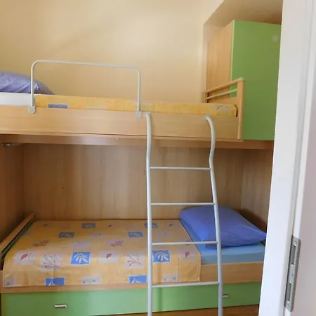 Apartman D *